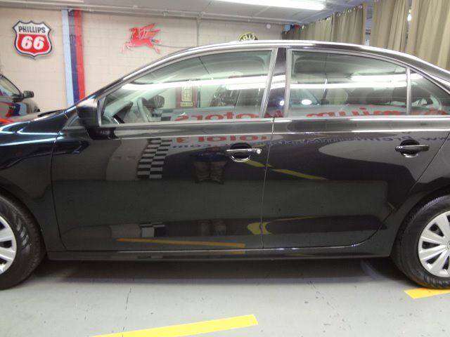 Volkswagen Jetta 2011 photo 23